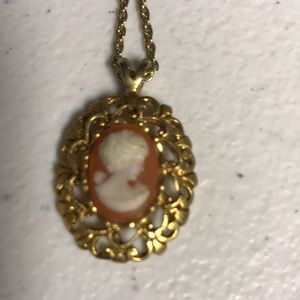 Vintage Cameo necklace with 24” gold tone chain